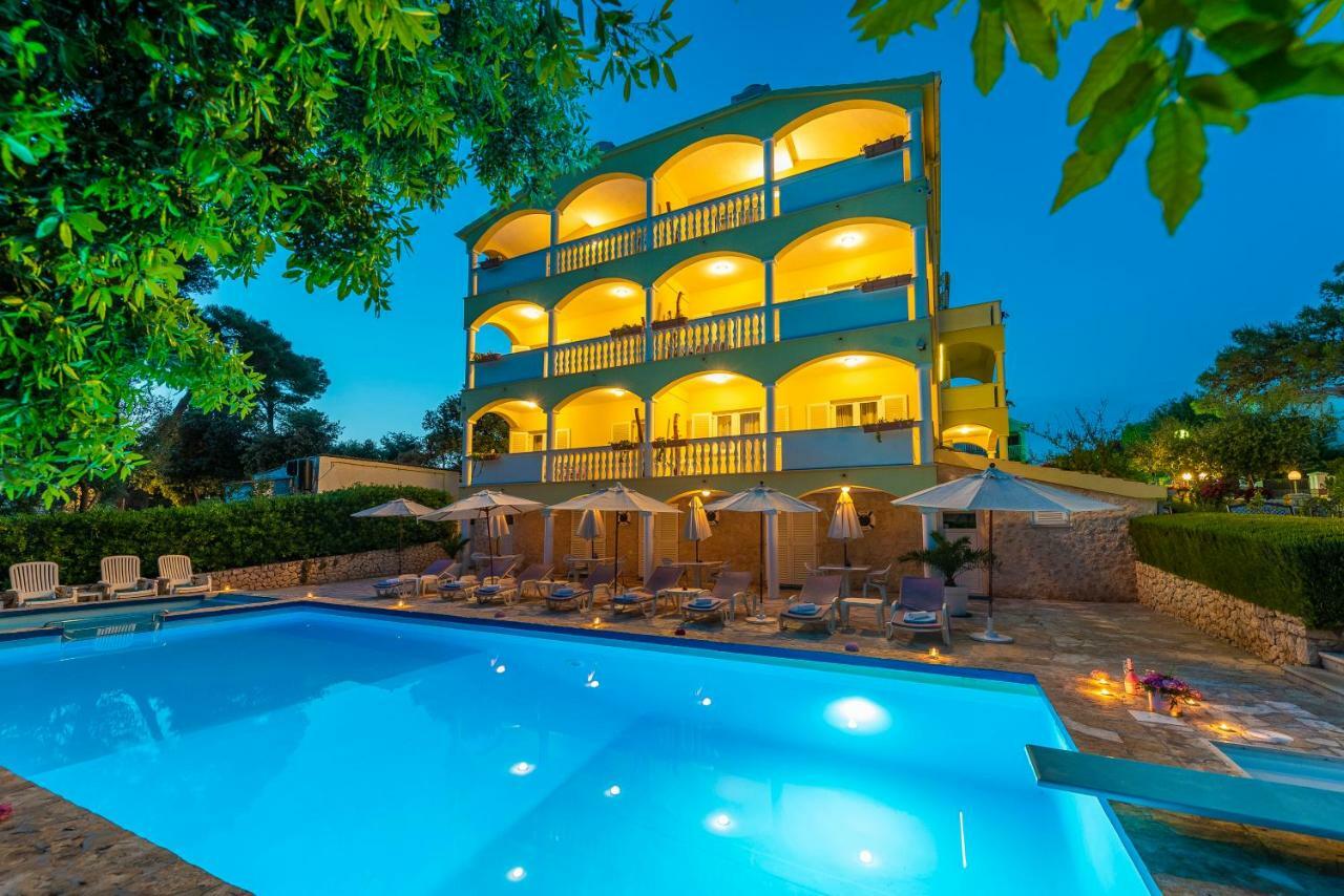 Villa Nela Петрчане Экстерьер фото