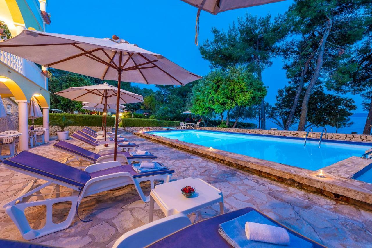 Villa Nela Петрчане Экстерьер фото