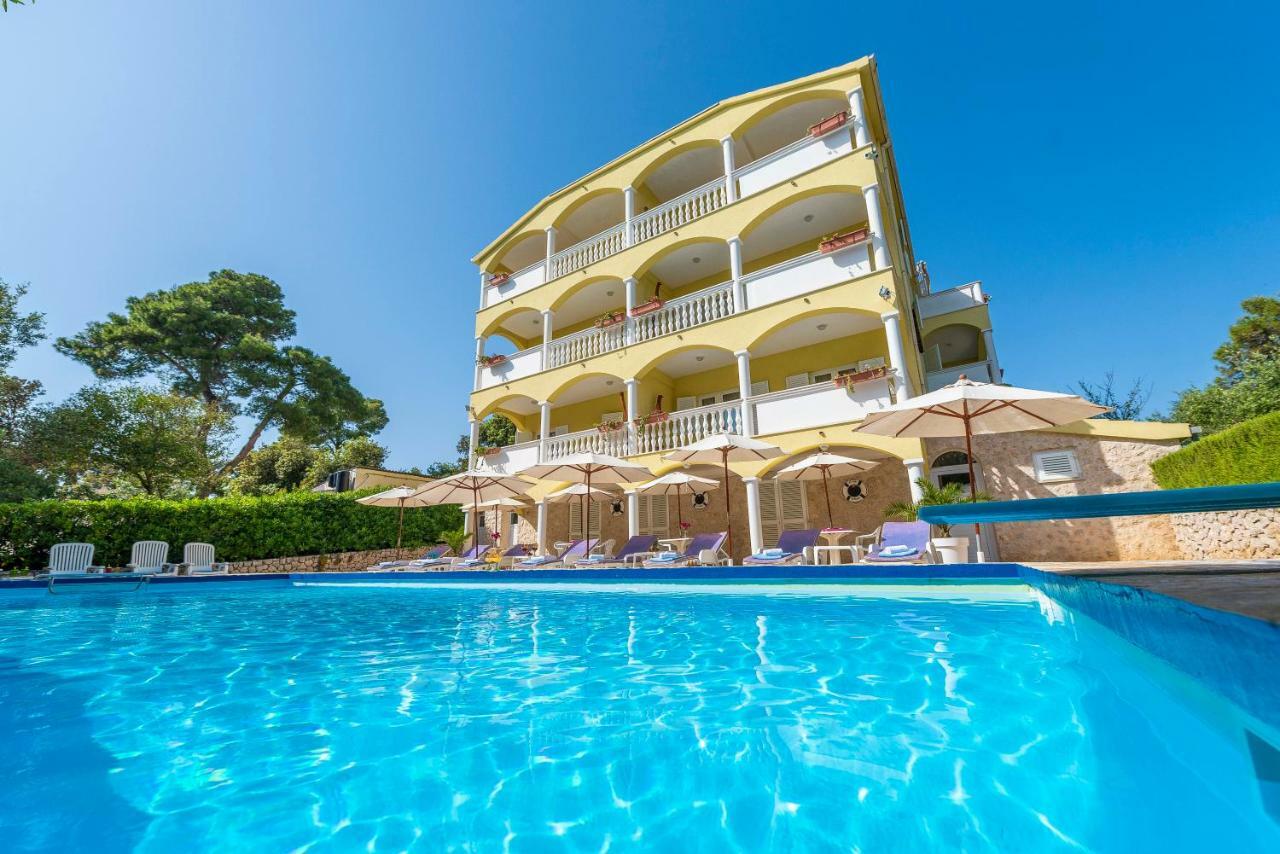Villa Nela Петрчане Экстерьер фото