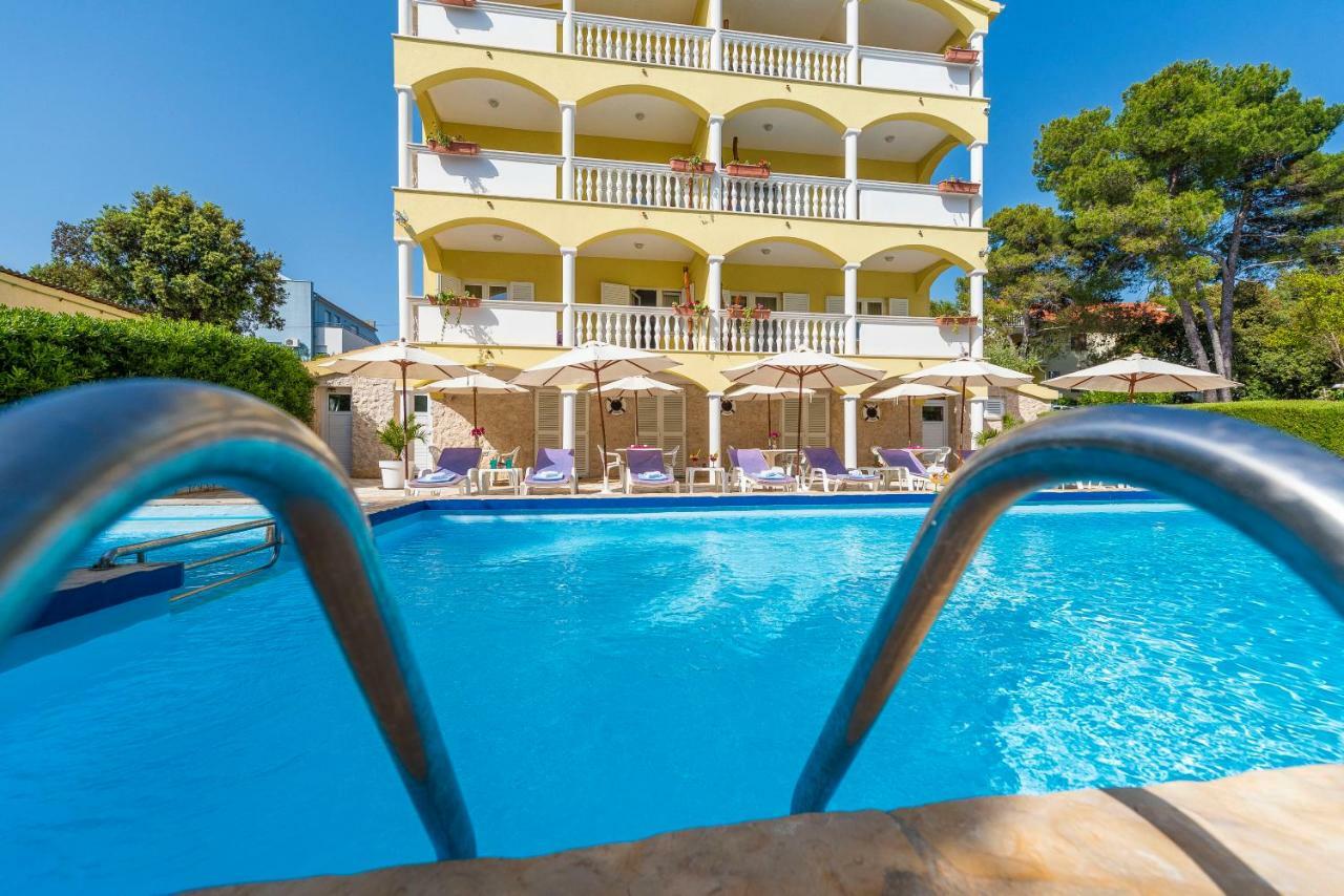 Villa Nela Петрчане Экстерьер фото