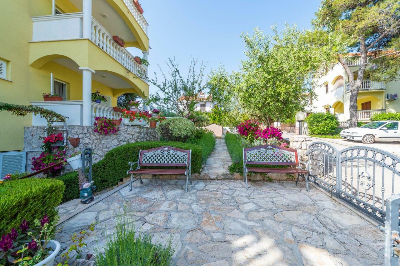 Villa Nela Петрчане Экстерьер фото