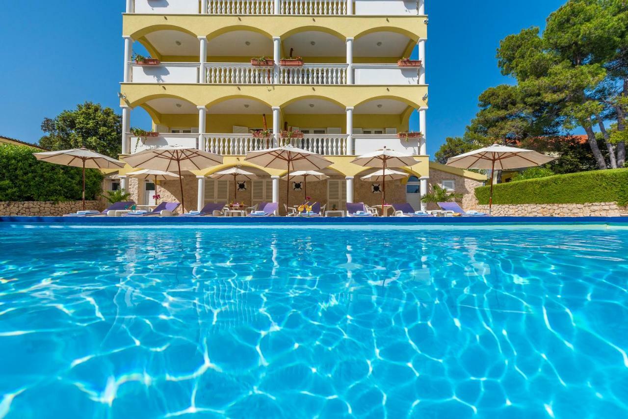 Villa Nela Петрчане Экстерьер фото