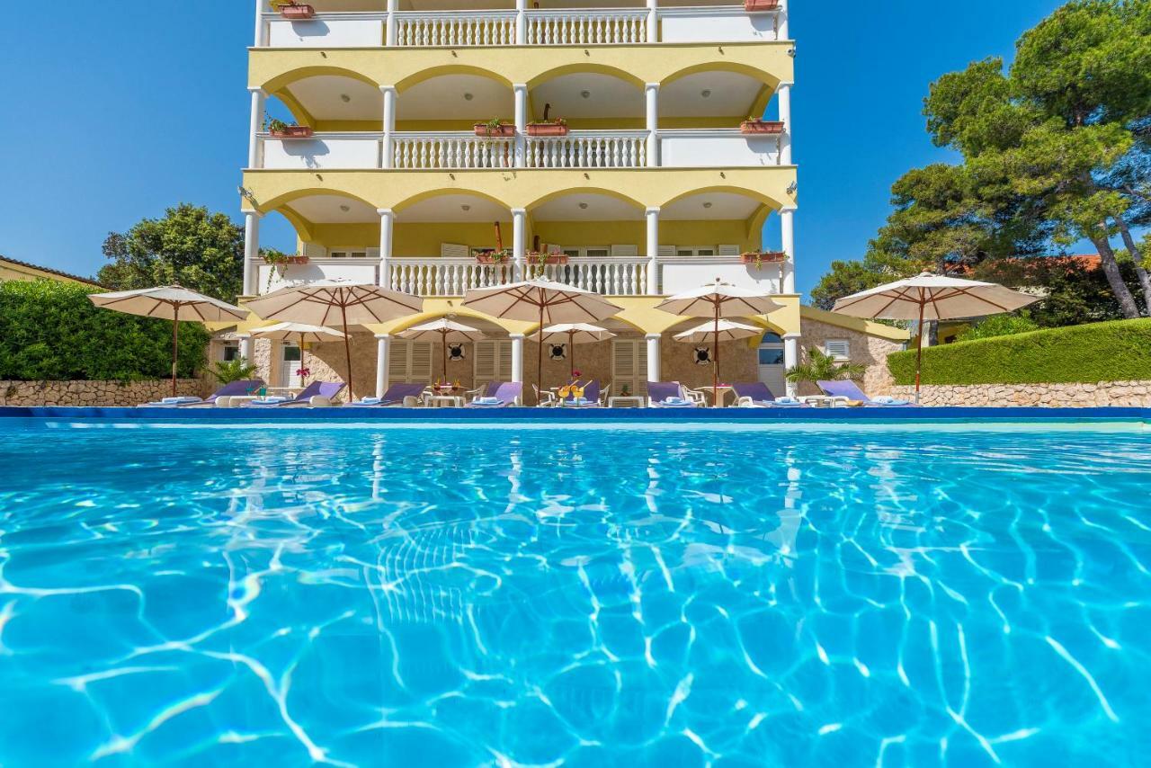 Villa Nela Петрчане Экстерьер фото