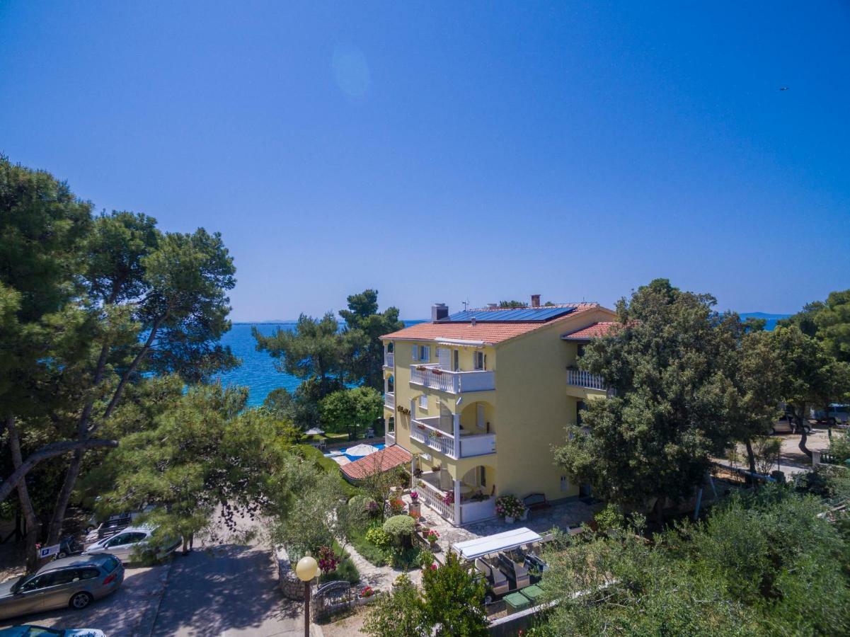 Villa Nela Петрчане Экстерьер фото