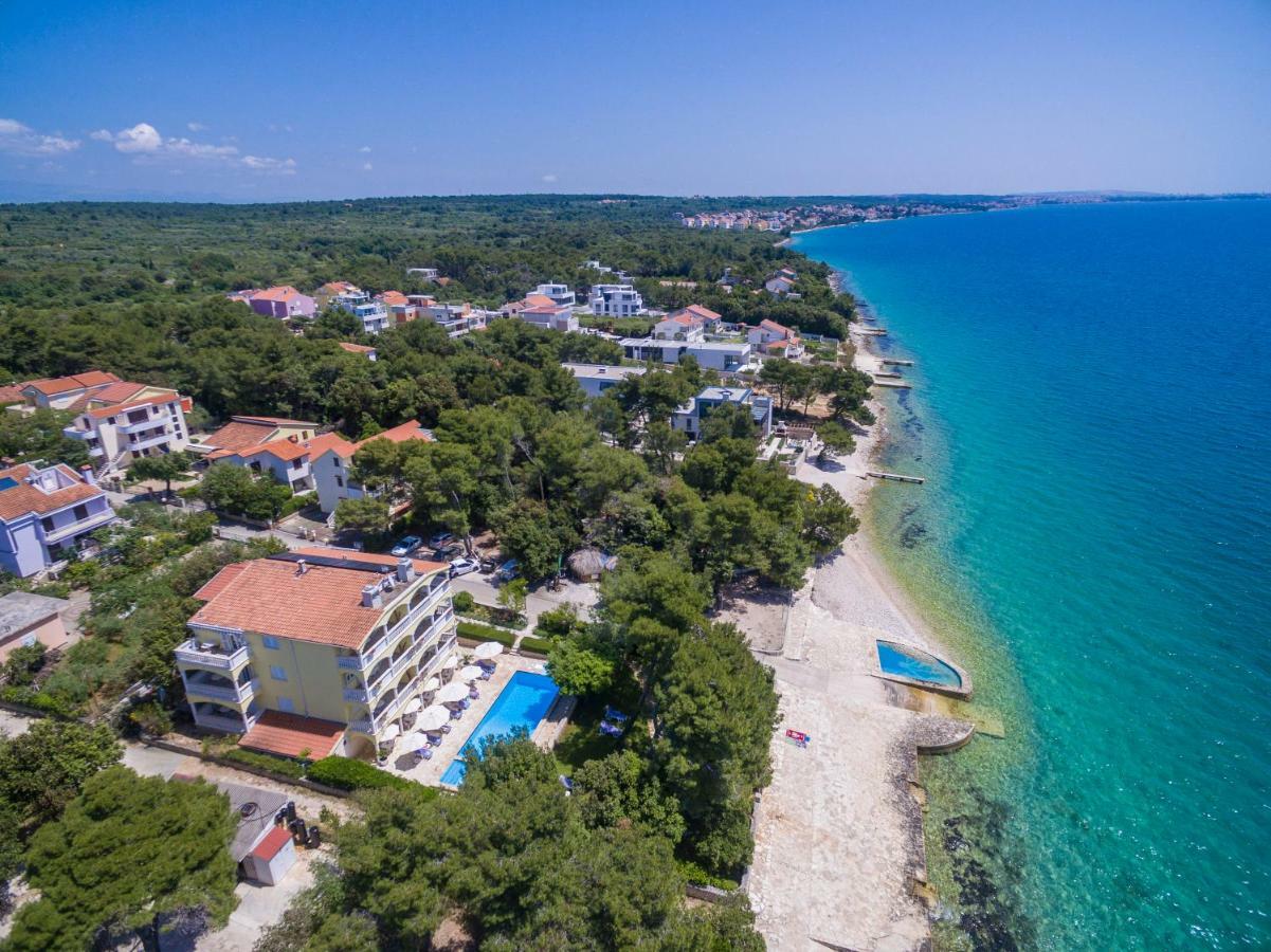 Villa Nela Петрчане Экстерьер фото